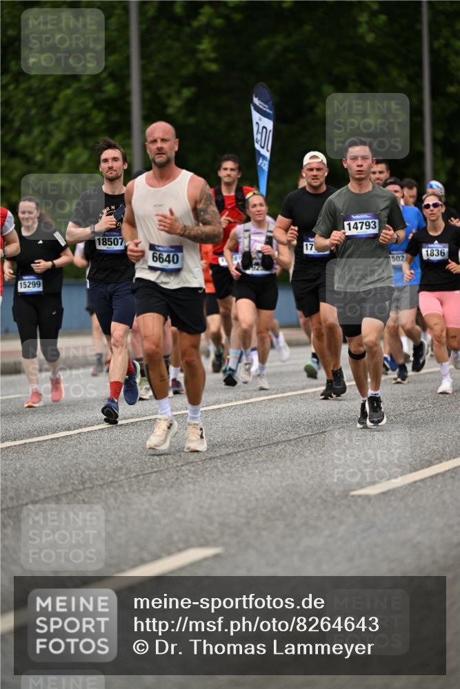 29.06.2025 - hella hamburg halbmarathon Dr. Thomas Lammeyer http://msf.ph/oto/8264643 29.06.2025 10:35:32 Kennedybrücke 1097, 1547, 1844, 1979, 2754, 2755, 2831, 2832, 2914, 3281, 3396, 3424, 3571, 3681, 4877, 4953, 5165, 5350, 5846, 5943, 5965, 6078, 6160, 6573, 6640, 7120, 7772, 8806, 8812, 8941, 9078, 9104, 9183, 9883, 10148, 10240, 10435, 10586, 11178 meine-sportfotos.de