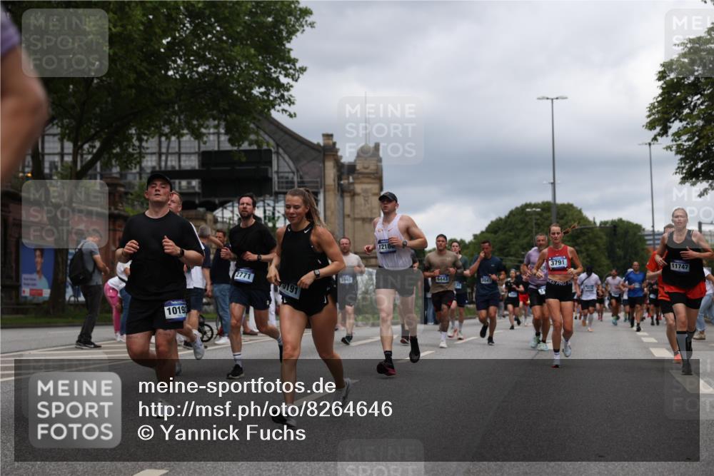 29.06.2025 - hella hamburg halbmarathon Yannick Fuchs http://msf.ph/oto/8264646 29.06.2025 10:48:45 20KM 1125, 1327, 1496, 1506, 1628, 2119, 2474, 2561, 2771, 2884, 2955, 3041, 3177, 3652, 3791, 3794, 3861, 3945, 4029, 4189, 4231, 4903, 4938, 5319, 6082, 6084, 6433, 6443, 6587, 6723, 6938, 8449, 8487, 8514, 8698, 8772, 8973, 9227, 10191, 10192, 10263, 10368, 10376, 11184, 11333, 11499, 11747, 11797, 11799, 11976, 12186, 12526, 12961, 13297, 13988, 14036, 14175, 14592, 14638, 14660, 14834, 14948, 15389, 15408, 15879, 16047, 16327, 17842, 18380 meine-sportfotos.de