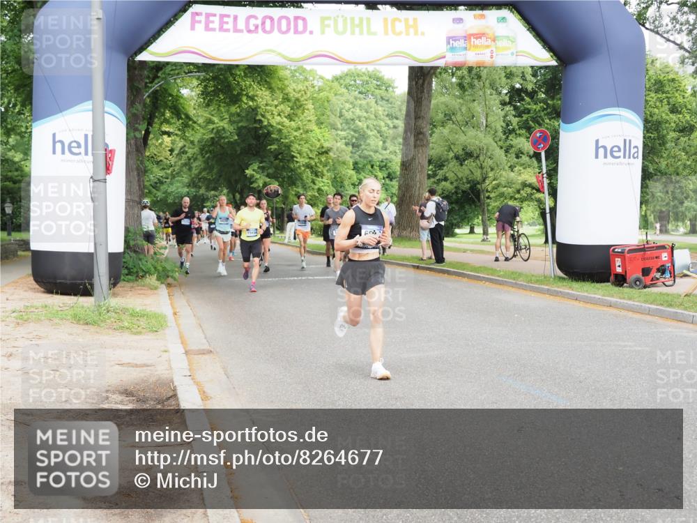 29.06.2025 - hella hamburg halbmarathon MichiJ http://msf.ph/oto/8264677 29.06.2025 10:30:24 Zwischen KM18-KM19 1209, 1256, 1763, 5987, 6593, 9365, 13196, 13714, 14346, 14484, 15351, 17882 meine-sportfotos.de