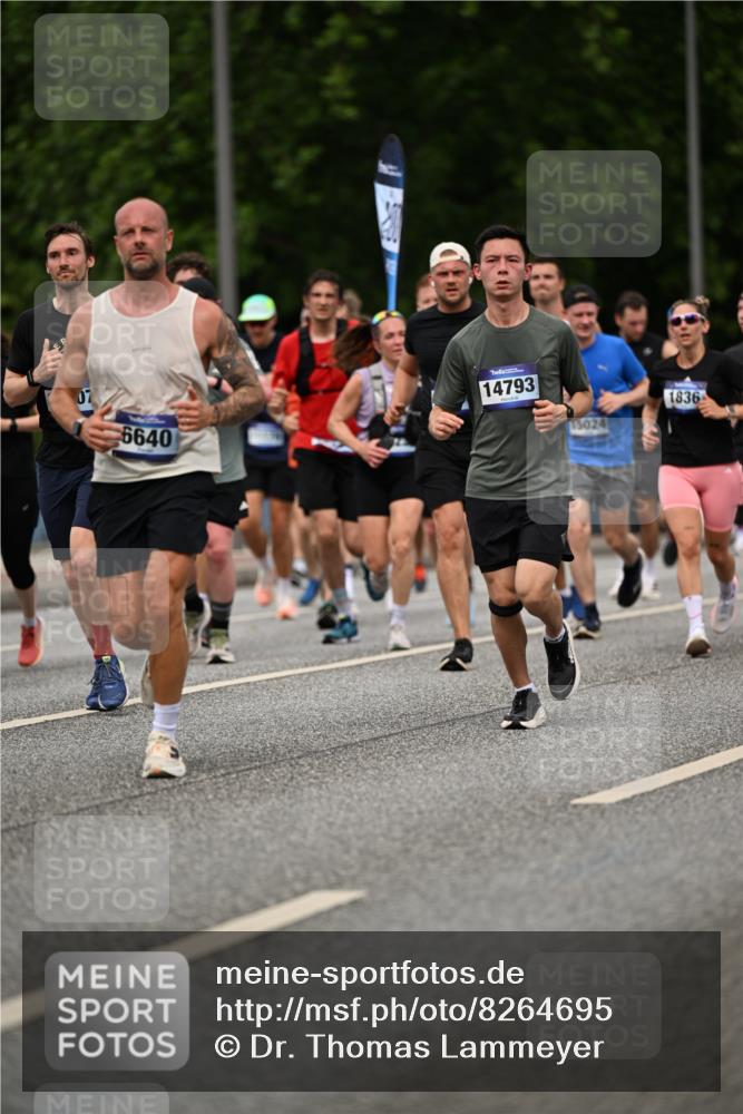 29.06.2025 - hella hamburg halbmarathon Dr. Thomas Lammeyer http://msf.ph/oto/8264695 29.06.2025 10:35:33 Kennedybrücke 1097, 1547, 1844, 1979, 2754, 2755, 2831, 2832, 2914, 3281, 3396, 3424, 3571, 3681, 4877, 4953, 5165, 5350, 5846, 5965, 6078, 6160, 6573, 6640, 7120, 7772, 8806, 8812, 8941, 9078, 9104, 9183, 9883, 10148, 10240, 10435, 10586, 11178 meine-sportfotos.de