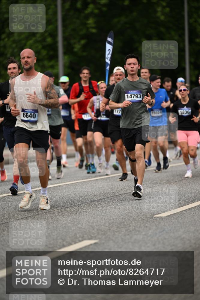 29.06.2025 - hella hamburg halbmarathon Dr. Thomas Lammeyer http://msf.ph/oto/8264717 29.06.2025 10:35:33 Kennedybrücke 1097, 1547, 1844, 1979, 2754, 2755, 2831, 2832, 2914, 3281, 3396, 3424, 3571, 3681, 4877, 4953, 5165, 5350, 5846, 5965, 6078, 6160, 6573, 6640, 7120, 7772, 8806, 8812, 8941, 9078, 9104, 9183, 9883, 10148, 10240, 10435, 10586, 11178 meine-sportfotos.de