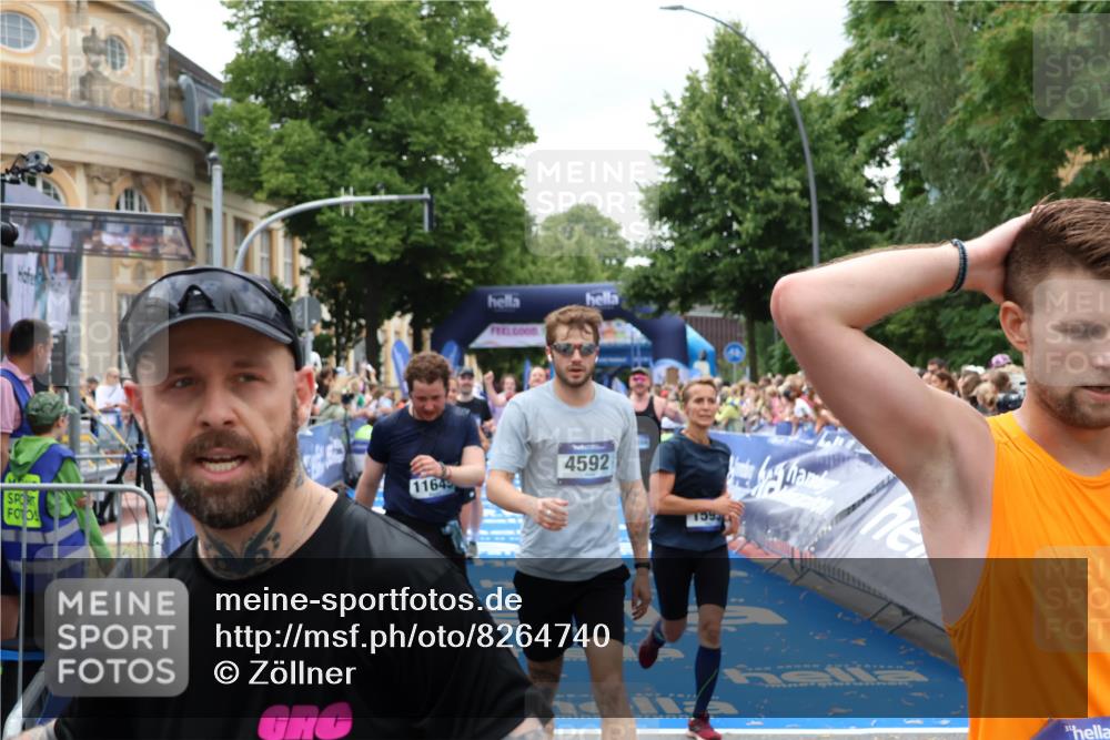 29.06.2025 - hella hamburg halbmarathon Zöllner http://msf.ph/oto/8264740 29.06.2025 10:58:26 Ziel 1595, 4550, 4708, 4767, 5347, 6138, 6147, 7476, 9485, 11645, 11808, 14355, 15434, 16531, 17415, 18266, 18891 meine-sportfotos.de