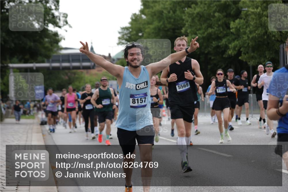 29.06.2025 - hella hamburg halbmarathon Jannik Wohlers http://msf.ph/oto/8264769 29.06.2025 10:33:17 Lombardsbrücke 1189, 1275, 1896, 2342, 2776, 3170, 3560, 4361, 4433, 4449, 4696, 4942, 5075, 5096, 5141, 5557, 5566, 5569, 5821, 5822, 5887, 6109, 6515, 6516, 6854, 6956, 6999, 7653, 8021, 8157, 8282, 8891, 9234, 9258, 9438, 9799, 9995, 10561, 11237, 11338, 11453, 11546, 11676, 11811, 11827, 11928, 12237, 12238, 12652, 12835, 12855, 13375, 13535, 13601, 13741, 13853, 14032, 14098, 14451, 15044, 15072, 15367 meine-sportfotos.de