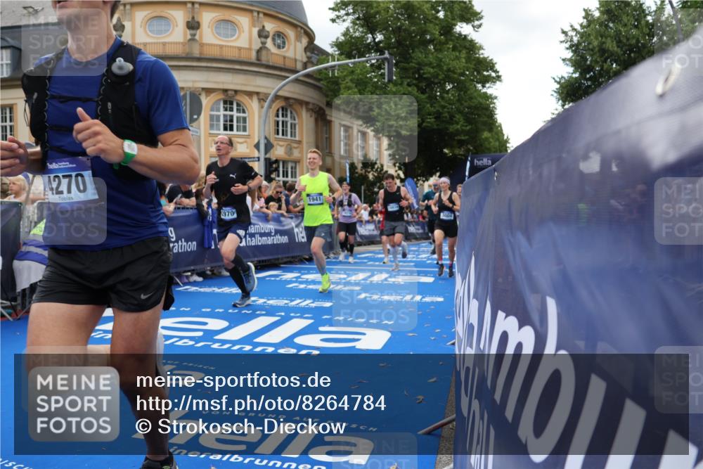 29.06.2025 - hella hamburg halbmarathon Strokosch-Dieckow http://msf.ph/oto/8264784 29.06.2025 10:44:48 Ziel 1941, 2098, 2890, 2970, 3004, 3098, 3785, 4270, 4425, 4915, 7056, 7167, 7325, 9030, 9720, 12161, 15185, 15233, 16834, 17251, 17382, 17406, 18631, 19207, 19210 meine-sportfotos.de