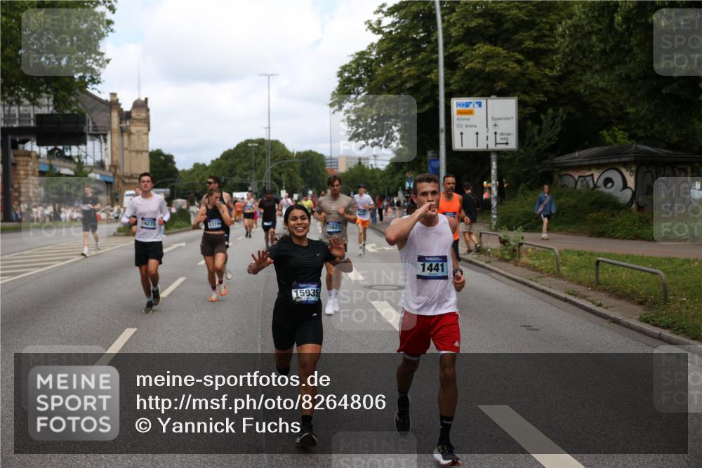 29.06.2025 - hella hamburg halbmarathon Yannick Fuchs http://msf.ph/oto/8264806 29.06.2025 10:36:38 20KM 1169, 1209, 1256, 1312, 1441, 1512, 1903, 1962, 3523, 4823, 5682, 5690, 6593, 6639, 6721, 6770, 7105, 7116, 7363, 7693, 8694, 9365, 10415, 12098, 13196, 13483, 13709, 13725, 14275, 14811, 15521, 15623, 15654, 15846, 15935, 16281, 16507, 17016, 17363, 17637, 17926, 18330, 19046 meine-sportfotos.de