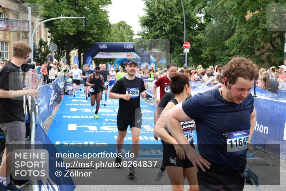 29.06.2025 - hella hamburg halbmarathon Zöllner http://msf.ph/oto/8264837 29.06.2025 10:58:29 Ziel 4550, 4767, 5347, 6138, 7476, 9485, 11808, 14355, 15434, 16531, 17415, 18266, 18891, 19166 meine-sportfotos.de
