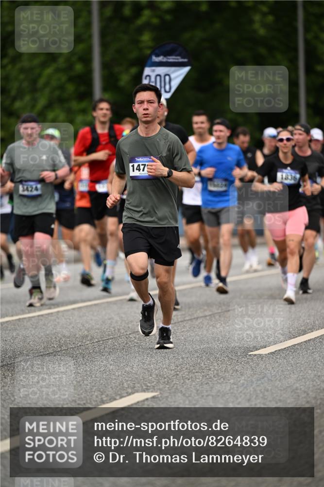 29.06.2025 - hella hamburg halbmarathon Dr. Thomas Lammeyer http://msf.ph/oto/8264839 29.06.2025 10:35:34 Kennedybrücke 1097, 1547, 1844, 1979, 2754, 2755, 2831, 2832, 2914, 3281, 3396, 3424, 3571, 3681, 4877, 4953, 5165, 5350, 5846, 5965, 6078, 6160, 6573, 6640, 7120, 8806, 8812, 8941, 9078, 9104, 9183, 9883, 10148, 10240, 10435, 10586, 11178 meine-sportfotos.de