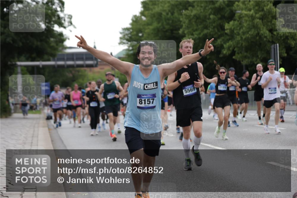 29.06.2025 - hella hamburg halbmarathon Jannik Wohlers http://msf.ph/oto/8264852 29.06.2025 10:33:17 Lombardsbrücke 1189, 1275, 1896, 2342, 2776, 3170, 3560, 4361, 4433, 4449, 4696, 4942, 5075, 5096, 5141, 5557, 5566, 5569, 5821, 5822, 5887, 6109, 6515, 6516, 6854, 6956, 6999, 7653, 8021, 8157, 8282, 8891, 9234, 9258, 9438, 9799, 9995, 10561, 11237, 11338, 11453, 11546, 11676, 11811, 11827, 11928, 12237, 12238, 12652, 12835, 12855, 13375, 13535, 13601, 13741, 13853, 14032, 14098, 14451, 15044, 15072, 15367 meine-sportfotos.de
