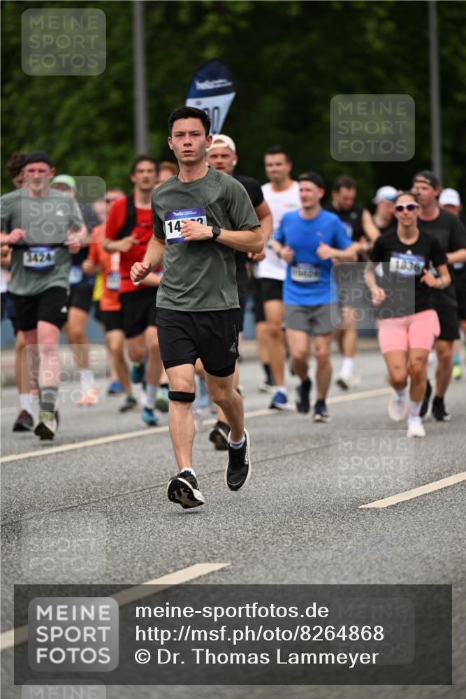 29.06.2025 - hella hamburg halbmarathon Dr. Thomas Lammeyer http://msf.ph/oto/8264868 29.06.2025 10:35:34 Kennedybrücke 1097, 1547, 1844, 1979, 2754, 2755, 2831, 2832, 2914, 3281, 3396, 3424, 3571, 3681, 4877, 4953, 5165, 5350, 5846, 5965, 6078, 6160, 6573, 6640, 7120, 8806, 8812, 8941, 9078, 9104, 9183, 9883, 10148, 10240, 10435, 10586, 11178 meine-sportfotos.de