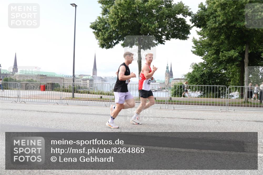 29.06.2025 - hella hamburg halbmarathon Lena Gebhardt http://msf.ph/oto/8264869 29.06.2025 10:11:09 Lombardsbrücke 1166, 1186, 1723, 1781, 2868, 3837, 4287, 5254, 5653, 5990, 5991, 7271, 7370, 8171, 8206, 8207, 8368, 8561, 9119, 9169, 9829, 10196, 10372, 11149, 11355, 11755, 12286, 12426, 12556, 12571, 12790, 12836, 13588, 13594, 13603, 14022, 14149, 14270, 15009, 15214, 15252, 15797, 15908, 16383, 16808, 17142, 17500, 17532, 17787, 18382, 18949, 19172, 19241 meine-sportfotos.de