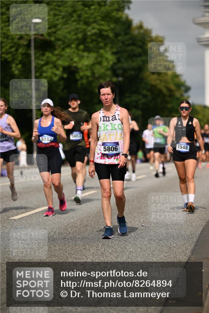 29.06.2025 - hella hamburg halbmarathon Dr. Thomas Lammeyer http://msf.ph/oto/8264894 29.06.2025 10:14:44 Kennedybrücke 1186, 1548, 1781, 2868, 4287, 5182, 5653, 5806, 8171, 8561, 8685, 9150, 9829, 10196, 11149 meine-sportfotos.de