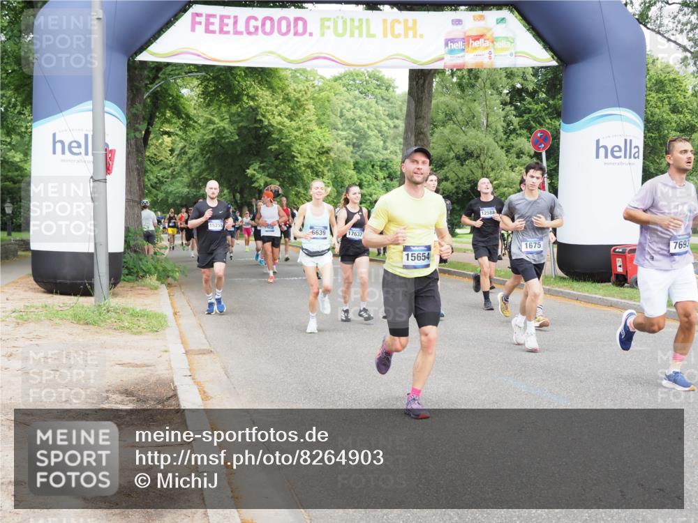 29.06.2025 - hella hamburg halbmarathon MichiJ http://msf.ph/oto/8264903 29.06.2025 10:30:28 Zwischen KM18-KM19 1256, 1675, 6593, 7105, 7693, 12588, 13196, 14346, 15654, 15846, 17882 meine-sportfotos.de