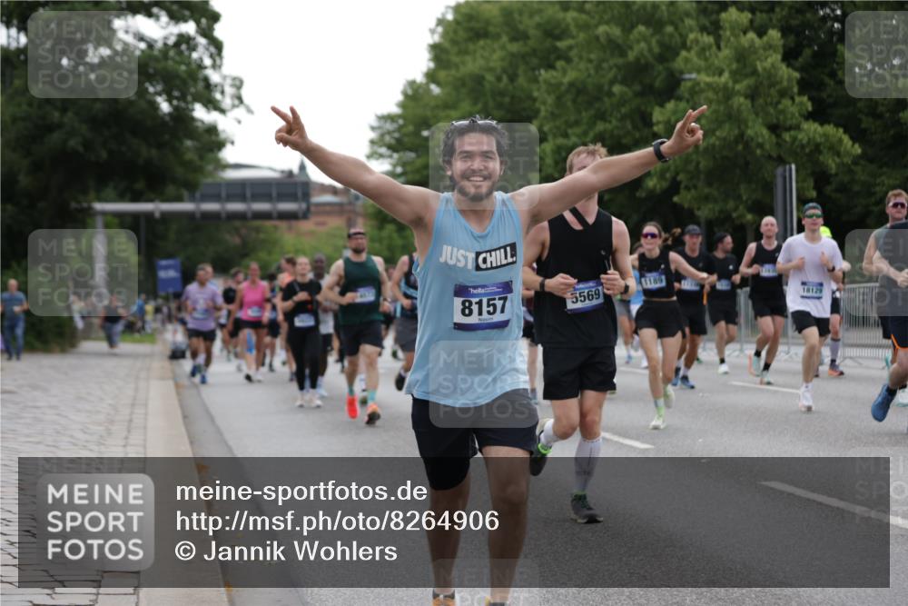 29.06.2025 - hella hamburg halbmarathon Jannik Wohlers http://msf.ph/oto/8264906 29.06.2025 10:33:17 Lombardsbrücke 1189, 1275, 1896, 2342, 2776, 3170, 3560, 4361, 4433, 4449, 4696, 4942, 5075, 5096, 5141, 5557, 5566, 5569, 5821, 5822, 5887, 6109, 6515, 6516, 6854, 6956, 6999, 7653, 8021, 8157, 8282, 8891, 9234, 9258, 9438, 9799, 9995, 10561, 11237, 11338, 11453, 11546, 11676, 11811, 11827, 11928, 12237, 12238, 12652, 12835, 12855, 13375, 13535, 13601, 13741, 13853, 14032, 14098, 14451, 15044, 15072, 15367 meine-sportfotos.de