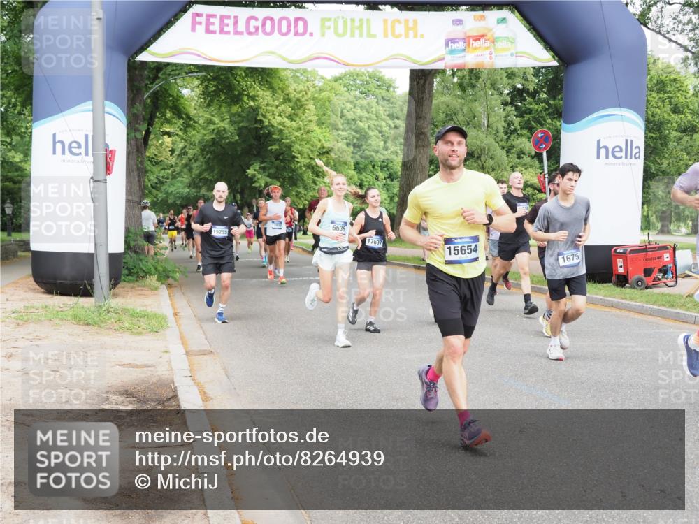 29.06.2025 - hella hamburg halbmarathon MichiJ http://msf.ph/oto/8264939 29.06.2025 10:30:28 Zwischen KM18-KM19 1256, 1675, 6593, 7105, 7693, 12588, 13196, 14346, 15654, 15846, 17882 meine-sportfotos.de