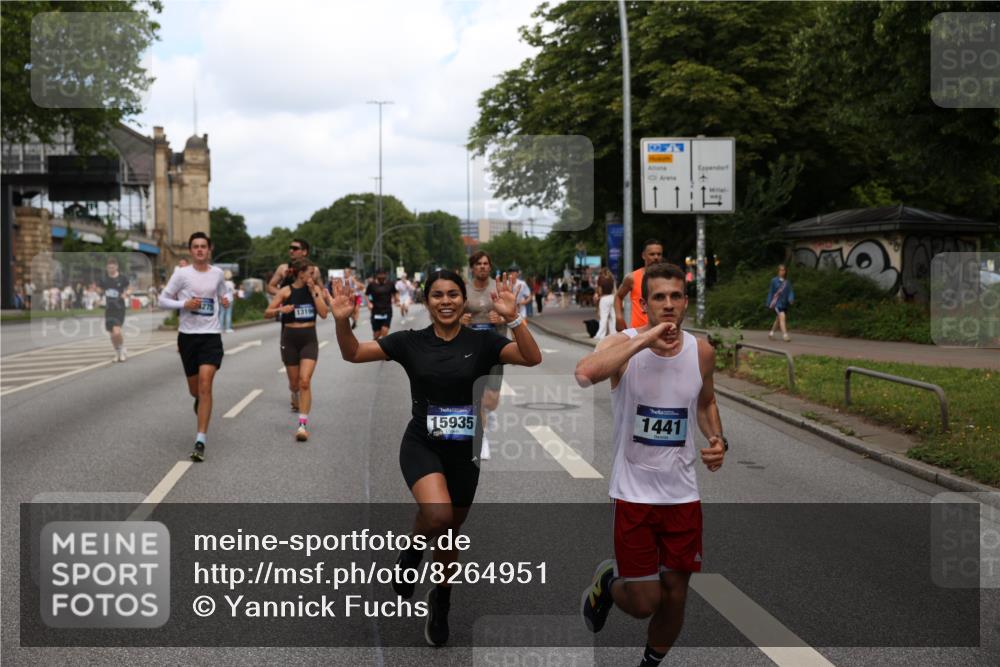 29.06.2025 - hella hamburg halbmarathon Yannick Fuchs http://msf.ph/oto/8264951 29.06.2025 10:36:38 20KM 1169, 1209, 1256, 1312, 1441, 1512, 1903, 1962, 3523, 4823, 5682, 5690, 6593, 6639, 6721, 6770, 7105, 7116, 7363, 7693, 8694, 9365, 10415, 12098, 13196, 13483, 13709, 13725, 14275, 14811, 15521, 15623, 15654, 15846, 15935, 16281, 16507, 17016, 17363, 17637, 17926, 18330, 19046 meine-sportfotos.de