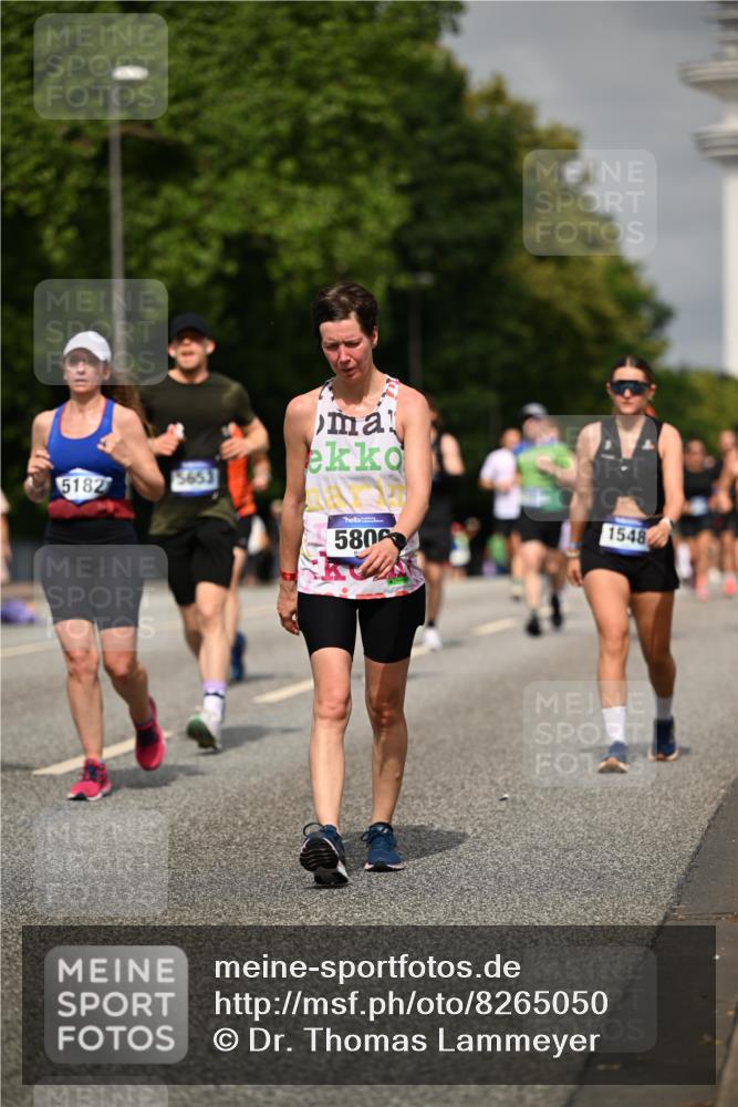 29.06.2025 - hella hamburg halbmarathon Dr. Thomas Lammeyer http://msf.ph/oto/8265050 29.06.2025 10:14:45 Kennedybrücke 1186, 1548, 1781, 2868, 4287, 5182, 5653, 5806, 8171, 8561, 9150, 9829, 10196, 11149 meine-sportfotos.de