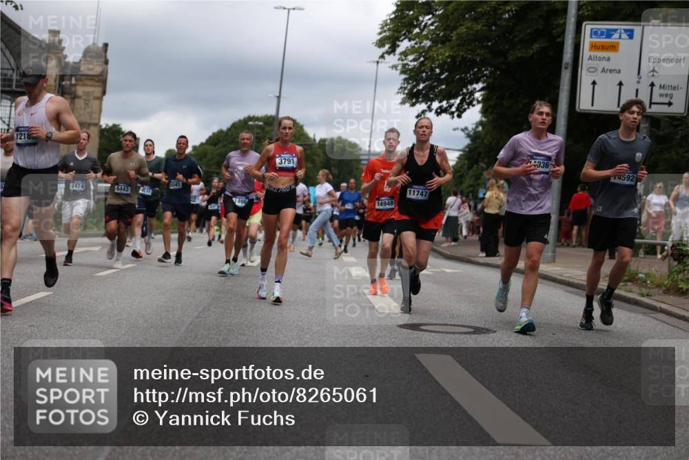 29.06.2025 - hella hamburg halbmarathon Yannick Fuchs http://msf.ph/oto/8265061 29.06.2025 10:48:46 20KM 1125, 1327, 1496, 1506, 1628, 2119, 2474, 2561, 2771, 2884, 2955, 3041, 3177, 3652, 3791, 3794, 3861, 3945, 4029, 4189, 4231, 4903, 4938, 5319, 6082, 6084, 6433, 6443, 6587, 6723, 6938, 8449, 8487, 8514, 8698, 8973, 9227, 10191, 10192, 10263, 10368, 10376, 11184, 11333, 11499, 11747, 11797, 11799, 11976, 12186, 12526, 12961, 13267, 13297, 13988, 14036, 14175, 14592, 14638, 14660, 14834, 14948, 15389, 15408, 15879, 16047, 16327, 17842, 18380 meine-sportfotos.de