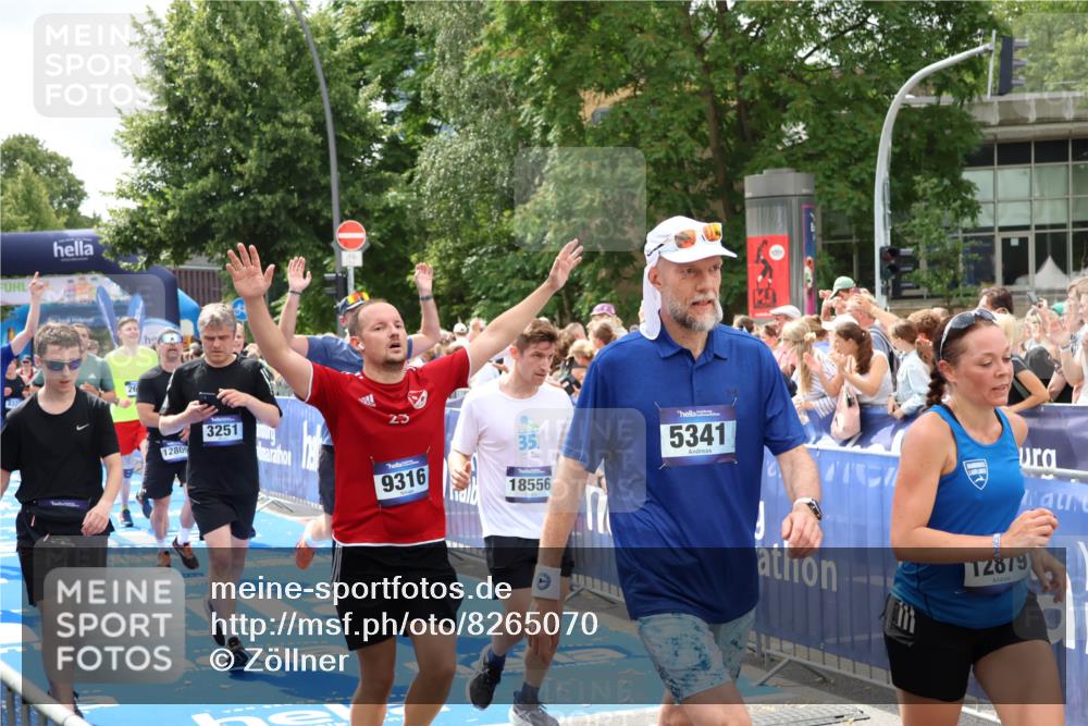 29.06.2025 - hella hamburg halbmarathon Zöllner http://msf.ph/oto/8265070 29.06.2025 10:58:41 Ziel 1319, 2619, 2978, 3251, 4467, 6592, 6595, 7082, 7659, 8322, 9316, 12712, 12809, 12862, 12879, 13694, 15197, 16189, 18501, 18556, 18587 meine-sportfotos.de