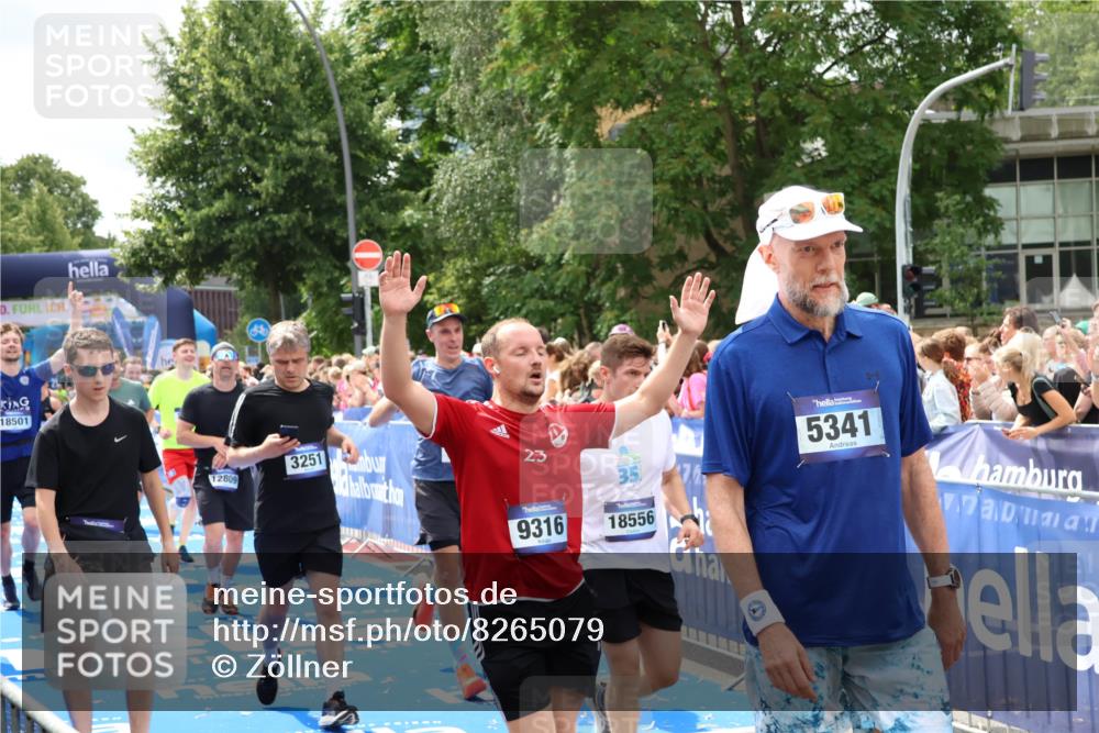 29.06.2025 - hella hamburg halbmarathon Zöllner http://msf.ph/oto/8265079 29.06.2025 10:58:41 Ziel 1319, 2619, 2978, 3251, 4467, 6592, 6595, 7082, 7659, 8322, 9316, 12712, 12809, 12862, 12879, 13694, 15197, 16189, 18501, 18556, 18587 meine-sportfotos.de