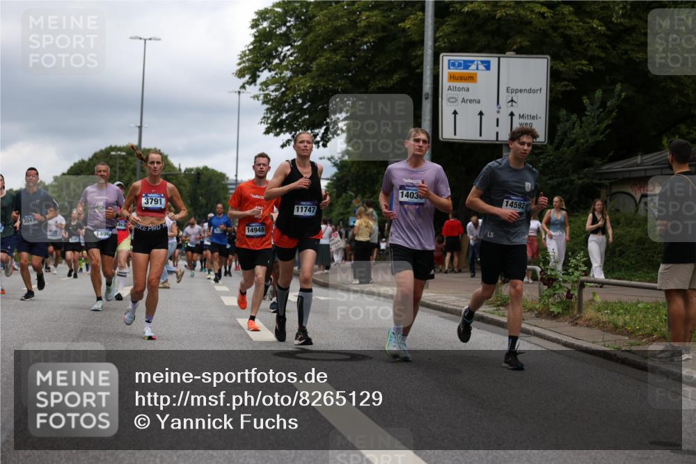 29.06.2025 - hella hamburg halbmarathon Yannick Fuchs http://msf.ph/oto/8265129 29.06.2025 10:48:46 20KM 1125, 1327, 1496, 1506, 1628, 2119, 2474, 2561, 2771, 2884, 2955, 3041, 3177, 3652, 3791, 3794, 3861, 3945, 4029, 4189, 4231, 4903, 4938, 5319, 6082, 6084, 6433, 6443, 6587, 6723, 6938, 8449, 8487, 8514, 8698, 8973, 9227, 10191, 10192, 10263, 10368, 10376, 11184, 11333, 11499, 11747, 11797, 11799, 11976, 12186, 12526, 12961, 13267, 13297, 13988, 14036, 14175, 14592, 14638, 14660, 14834, 14948, 15389, 15408, 15879, 16047, 16327, 17842, 18380 meine-sportfotos.de