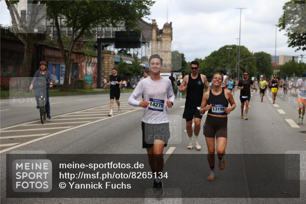 29.06.2025 - hella hamburg halbmarathon Yannick Fuchs http://msf.ph/oto/8265134 29.06.2025 10:36:39 20KM 1169, 1209, 1256, 1312, 1441, 1512, 1903, 1962, 3523, 4823, 5682, 5690, 6639, 6721, 6770, 7105, 7116, 7363, 7693, 8694, 9365, 10415, 12098, 13196, 13483, 13709, 13725, 14275, 14811, 15270, 15623, 15654, 15846, 15935, 16281, 16507, 16626, 17016, 17363, 17637, 17926, 18330, 19046 meine-sportfotos.de