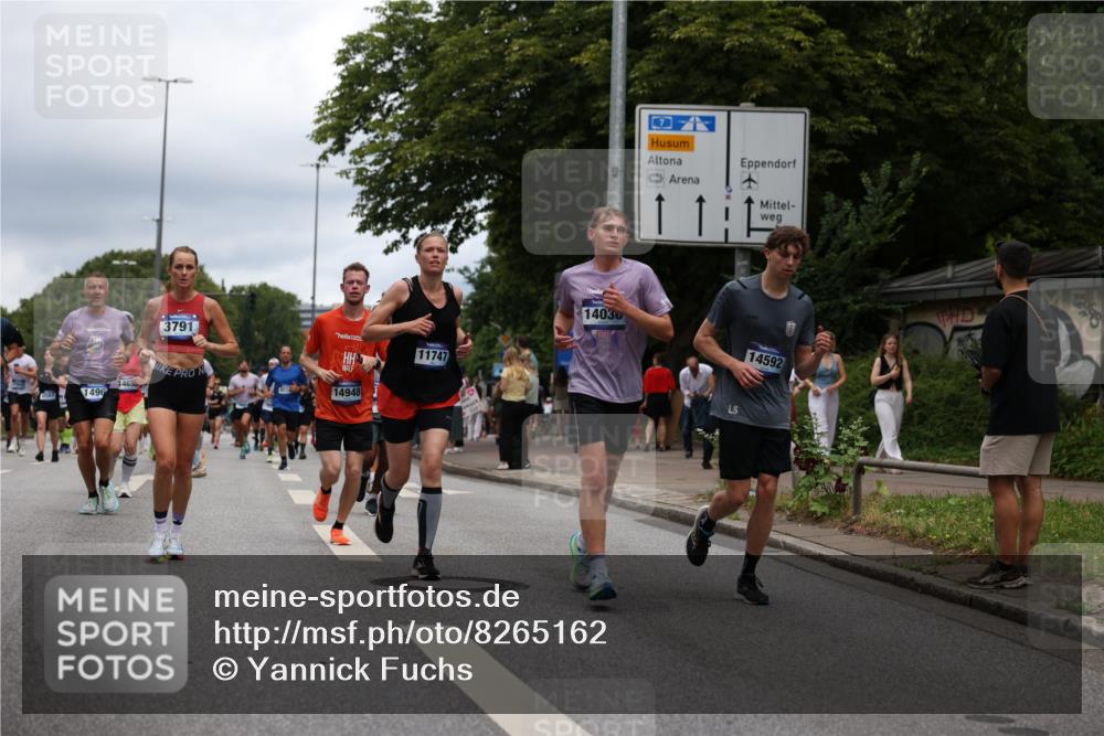 29.06.2025 - hella hamburg halbmarathon Yannick Fuchs http://msf.ph/oto/8265162 29.06.2025 10:48:46 20KM 1125, 1327, 1496, 1506, 1628, 2119, 2474, 2561, 2771, 2884, 2955, 3041, 3177, 3652, 3791, 3794, 3861, 3945, 4029, 4189, 4231, 4903, 4938, 5319, 6082, 6084, 6433, 6443, 6587, 6723, 6938, 8449, 8487, 8514, 8698, 8973, 9227, 10191, 10192, 10263, 10368, 10376, 11184, 11333, 11499, 11747, 11797, 11799, 11976, 12186, 12526, 12961, 13267, 13297, 13988, 14036, 14175, 14592, 14638, 14660, 14834, 14948, 15389, 15408, 15879, 16047, 16327, 17842, 18380 meine-sportfotos.de