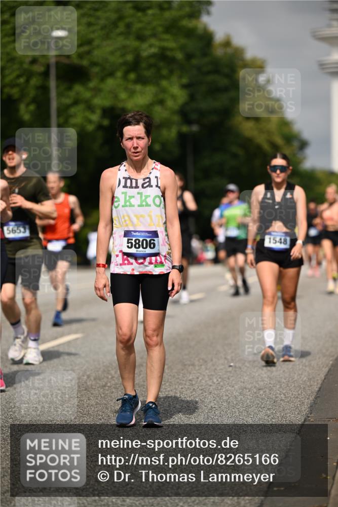 29.06.2025 - hella hamburg halbmarathon Dr. Thomas Lammeyer http://msf.ph/oto/8265166 29.06.2025 10:14:46 Kennedybrücke 1548, 1781, 2868, 4287, 5182, 5653, 5806, 8171, 8561, 9150, 9829, 10196, 11149 meine-sportfotos.de