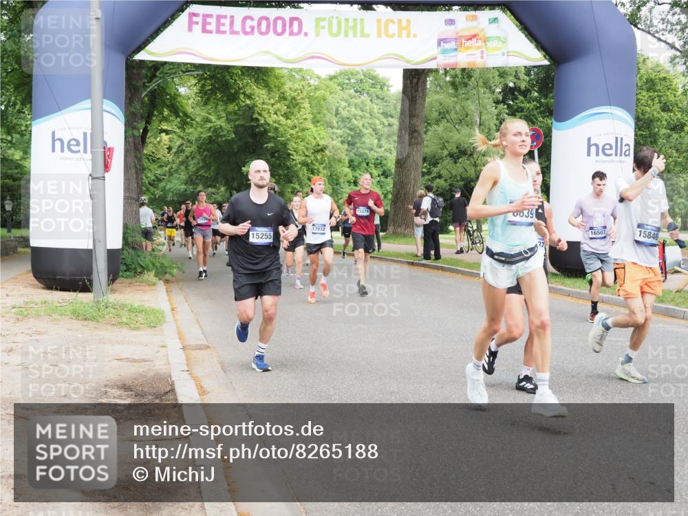 29.06.2025 - hella hamburg halbmarathon MichiJ http://msf.ph/oto/8265188 29.06.2025 10:30:29 Zwischen KM18-KM19 1256, 1675, 6593, 6639, 7105, 7693, 12588, 14346, 14811, 15255, 15654, 15846, 16507, 17637, 17882 meine-sportfotos.de