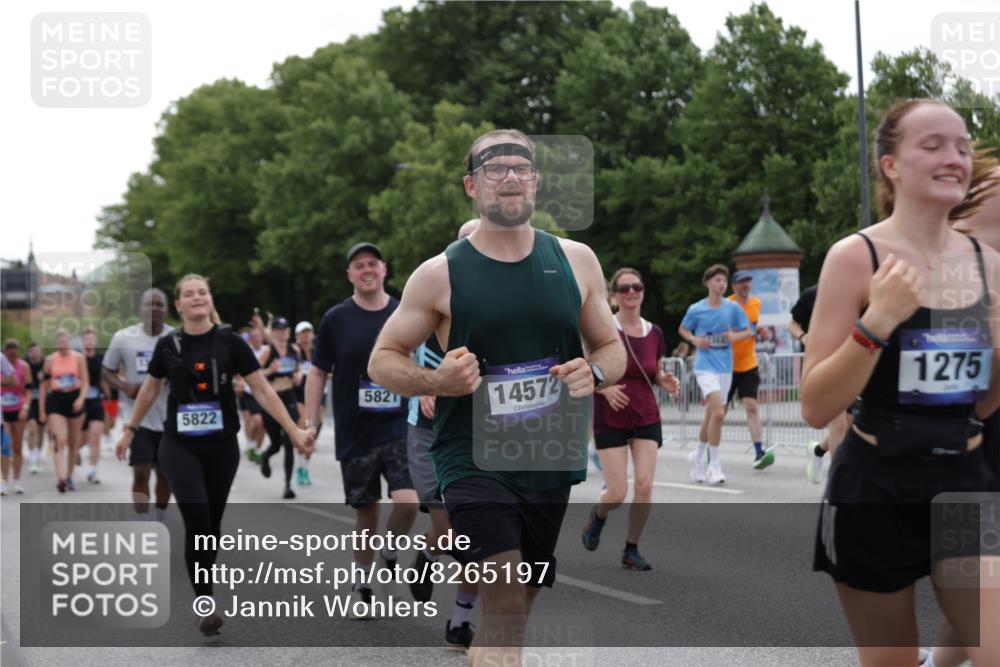 29.06.2025 - hella hamburg halbmarathon Jannik Wohlers http://msf.ph/oto/8265197 29.06.2025 10:33:22 Lombardsbrücke 1189, 1275, 1896, 2342, 2776, 3170, 3264, 3340, 3345, 3560, 4361, 4433, 4449, 4479, 4696, 4942, 5075, 5096, 5141, 5557, 5566, 5569, 5691, 5821, 5822, 5887, 6109, 6515, 6516, 6854, 6956, 7027, 7565, 7653, 8021, 8157, 8202, 8282, 8375, 8377, 8383, 8401, 9094, 9234, 9438, 9799, 9875, 9995, 10007, 10071, 10561, 11111, 11237, 11338, 11453, 11546, 11676, 11811, 11827, 11928, 12237, 12238, 12562, 12652, 12835, 12855, 13535, 13601, 13741, 13853, 14032, 14098, 14451, 15044 meine-sportfotos.de
