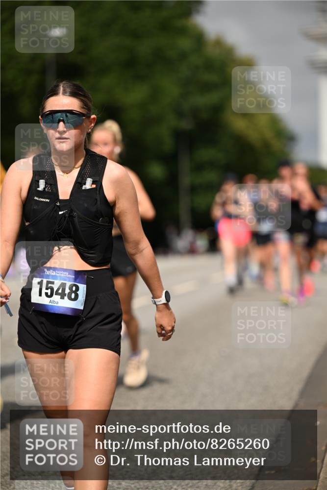 29.06.2025 - hella hamburg halbmarathon Dr. Thomas Lammeyer http://msf.ph/oto/8265260 29.06.2025 10:14:51 Kennedybrücke 1548, 1781, 2868, 4287, 5182, 5440, 5653, 5806, 8171, 8561, 8807, 9829, 10196, 11149 meine-sportfotos.de