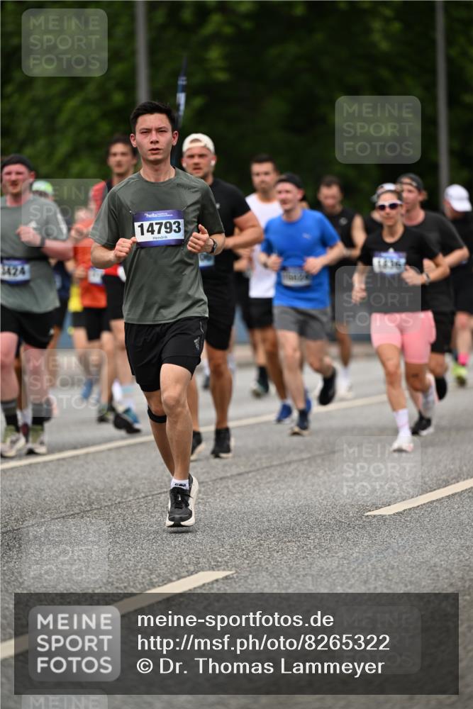 29.06.2025 - hella hamburg halbmarathon Dr. Thomas Lammeyer http://msf.ph/oto/8265322 29.06.2025 10:35:34 Kennedybrücke 1097, 1547, 1844, 1979, 2754, 2755, 2831, 2832, 2914, 3281, 3396, 3424, 3571, 3681, 4877, 4953, 5165, 5350, 5846, 5965, 6078, 6160, 6573, 6640, 7120, 8806, 8812, 8941, 9078, 9104, 9183, 9883, 10148, 10240, 10435, 10586, 11178 meine-sportfotos.de
