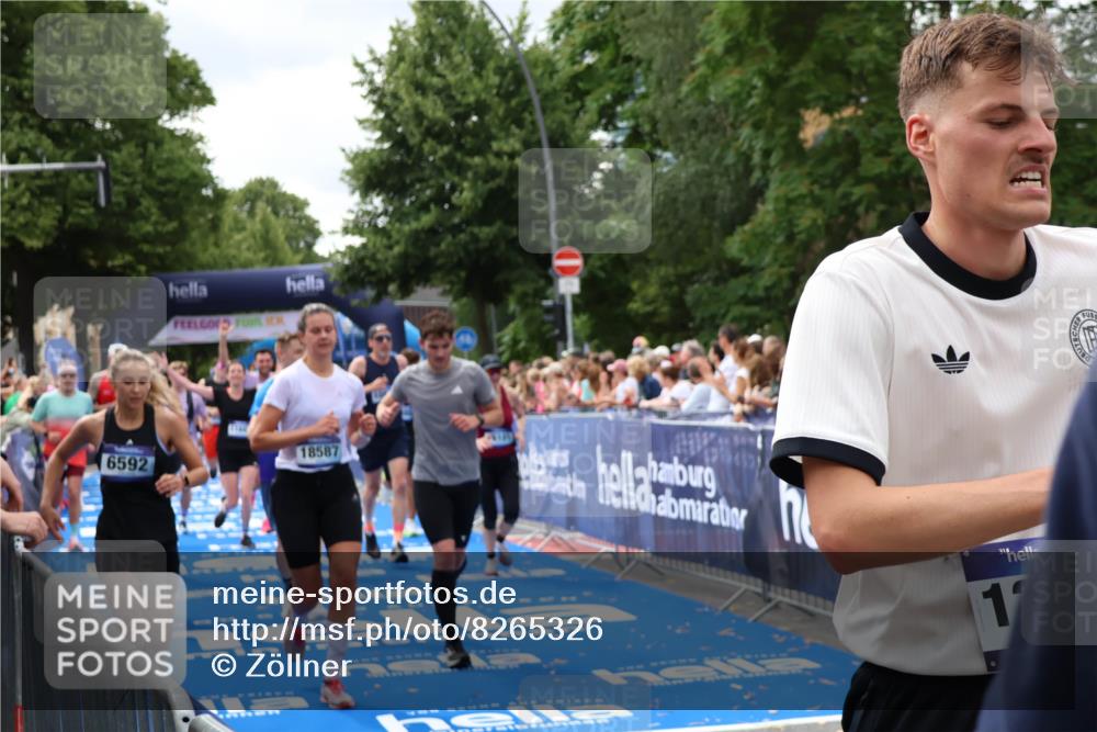 29.06.2025 - hella hamburg halbmarathon Zöllner http://msf.ph/oto/8265326 29.06.2025 10:58:48 Ziel 1319, 2488, 2656, 2840, 5277, 5675, 6592, 6720, 8929, 10539, 10943, 11605, 11846, 13512, 13880, 14266, 14902, 14965, 15197, 16189, 17405, 17630, 17839, 18232, 18587, 18954 meine-sportfotos.de