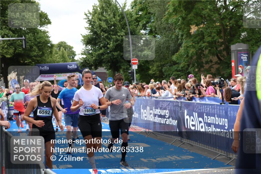 29.06.2025 - hella hamburg halbmarathon Zöllner http://msf.ph/oto/8265338 29.06.2025 10:58:48 Ziel 1319, 2488, 2656, 2840, 5277, 5675, 6592, 6720, 8929, 10539, 10943, 11605, 11846, 13512, 13880, 14266, 14902, 14965, 15197, 16189, 17405, 17630, 17839, 18232, 18587, 18954 meine-sportfotos.de