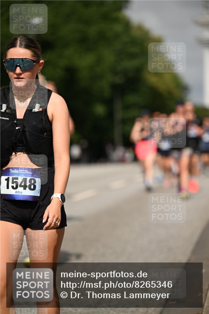29.06.2025 - hella hamburg halbmarathon Dr. Thomas Lammeyer http://msf.ph/oto/8265346 29.06.2025 10:14:52 Kennedybrücke 1548, 1781, 2868, 4287, 5182, 5440, 5653, 5806, 8171, 8561, 8807, 8810, 10196, 11149 meine-sportfotos.de