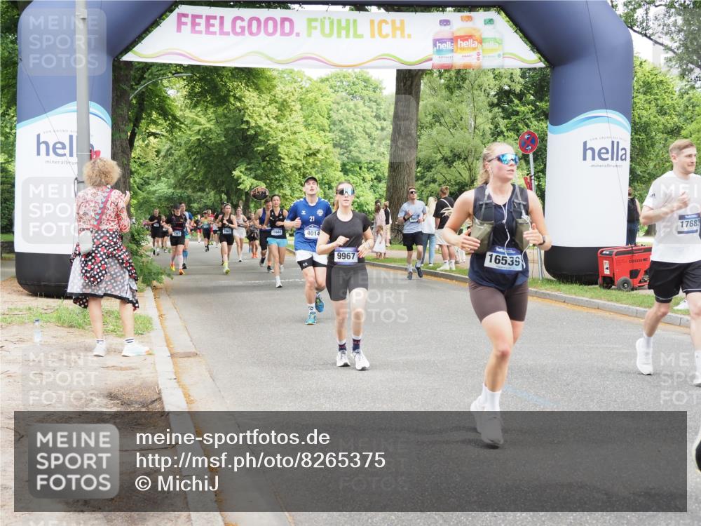 29.06.2025 - hella hamburg halbmarathon MichiJ http://msf.ph/oto/8265375 29.06.2025 10:54:26 Zwischen KM18-KM19 3488, 6196, 9967, 14203, 16539, 16723 meine-sportfotos.de