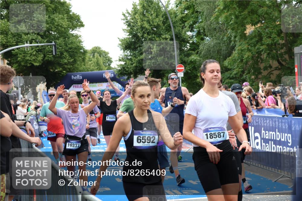29.06.2025 - hella hamburg halbmarathon Zöllner http://msf.ph/oto/8265409 29.06.2025 10:58:49 Ziel 1319, 2488, 2656, 2840, 5277, 5675, 6720, 8929, 10268, 10539, 10943, 11605, 11846, 13512, 13880, 14266, 14902, 14965, 15197, 16189, 17405, 17630, 17839, 18232, 18587, 18954 meine-sportfotos.de