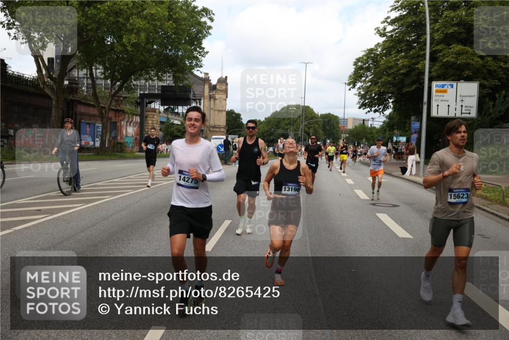 29.06.2025 - hella hamburg halbmarathon Yannick Fuchs http://msf.ph/oto/8265425 29.06.2025 10:36:40 20KM 1169, 1209, 1256, 1312, 1441, 1512, 1903, 1962, 3523, 4823, 5682, 5690, 6639, 6721, 6770, 7105, 7116, 7363, 7693, 8694, 9365, 12098, 13196, 13483, 13709, 13725, 14275, 14811, 15270, 15623, 15654, 15846, 15935, 16281, 16507, 16626, 17016, 17363, 17637, 17926, 18330 meine-sportfotos.de
