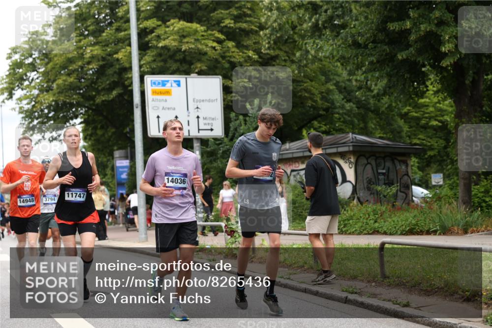 29.06.2025 - hella hamburg halbmarathon Yannick Fuchs http://msf.ph/oto/8265436 29.06.2025 10:48:47 20KM 1125, 1327, 1496, 1506, 1628, 2119, 2474, 2561, 2771, 2884, 2955, 3041, 3177, 3652, 3791, 3794, 3861, 3945, 4029, 4189, 4231, 4868, 4903, 4938, 5319, 6082, 6084, 6433, 6443, 6587, 6938, 8449, 8487, 8514, 8698, 8973, 10191, 10192, 10263, 10368, 10376, 11184, 11333, 11499, 11747, 11797, 11799, 11976, 12186, 12526, 12584, 12961, 13267, 13297, 13988, 14036, 14175, 14592, 14638, 14660, 14834, 14948, 15389, 15408, 15879, 16047, 16327, 17842, 18380 meine-sportfotos.de