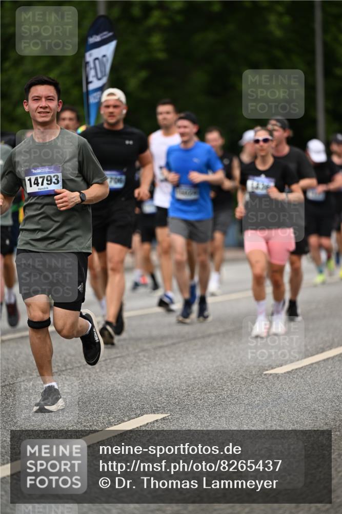 29.06.2025 - hella hamburg halbmarathon Dr. Thomas Lammeyer http://msf.ph/oto/8265437 29.06.2025 10:35:35 Kennedybrücke 1097, 1547, 1844, 1979, 2831, 2832, 2914, 3281, 3396, 3424, 3571, 3681, 4877, 4953, 5165, 5350, 5846, 5965, 6078, 6160, 6573, 6640, 7120, 8806, 8812, 8941, 9078, 9104, 9183, 9883, 10148, 10240, 10435, 10586, 11178 meine-sportfotos.de