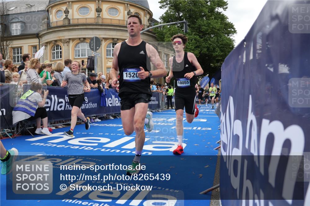 29.06.2025 - hella hamburg halbmarathon Strokosch-Dieckow http://msf.ph/oto/8265439 29.06.2025 10:45:00 Ziel 1171, 1424, 1520, 2270, 2890, 3917, 4425, 4997, 6266, 7709, 7843, 9030, 9710, 10313, 10741, 11688, 13919, 15334, 15365, 16058, 16689, 17381, 17382, 17406, 17544, 18055, 18631 meine-sportfotos.de