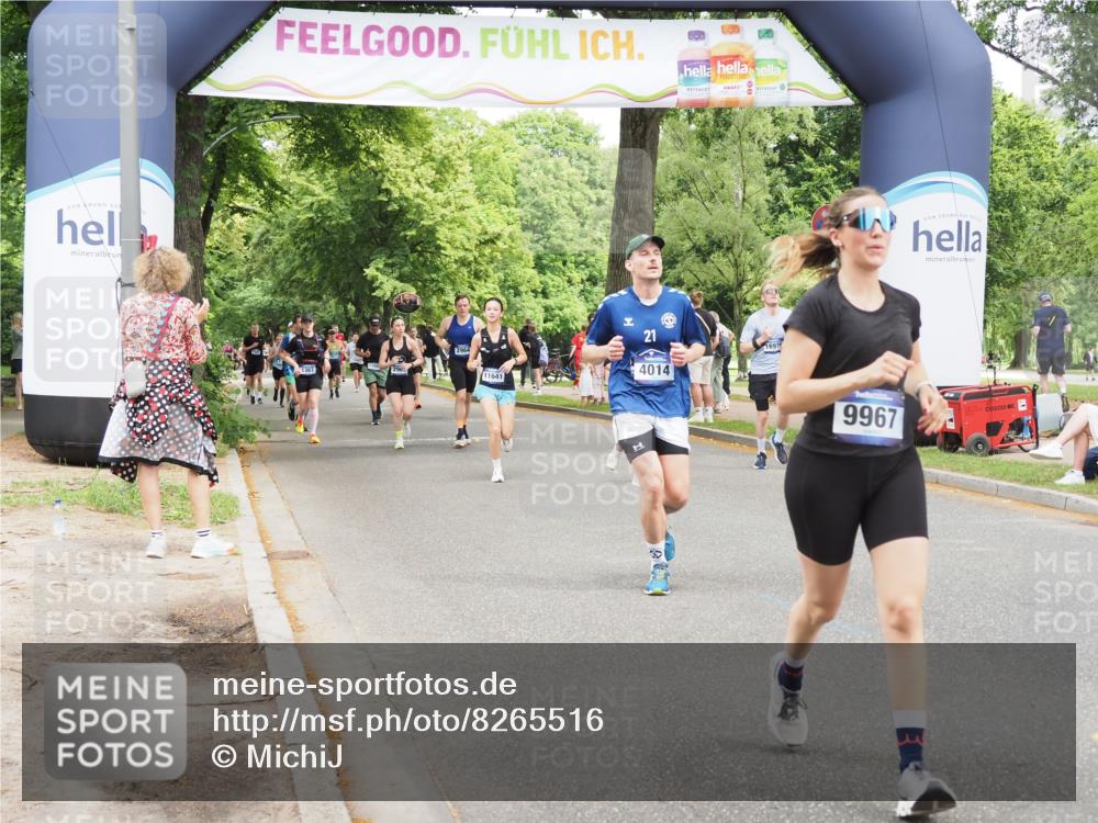 29.06.2025 - hella hamburg halbmarathon MichiJ http://msf.ph/oto/8265516 29.06.2025 10:54:28 Zwischen KM18-KM19 4014, 6196, 9967, 11355, 11641, 14203, 16539, 16723 meine-sportfotos.de