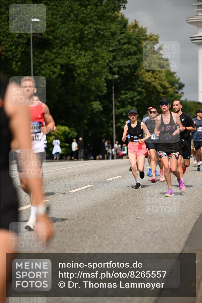 29.06.2025 - hella hamburg halbmarathon Dr. Thomas Lammeyer http://msf.ph/oto/8265557 29.06.2025 10:14:52 Kennedybrücke 1548, 1781, 2868, 4287, 5182, 5440, 5653, 5806, 8171, 8561, 8807, 8810, 10196, 11149 meine-sportfotos.de