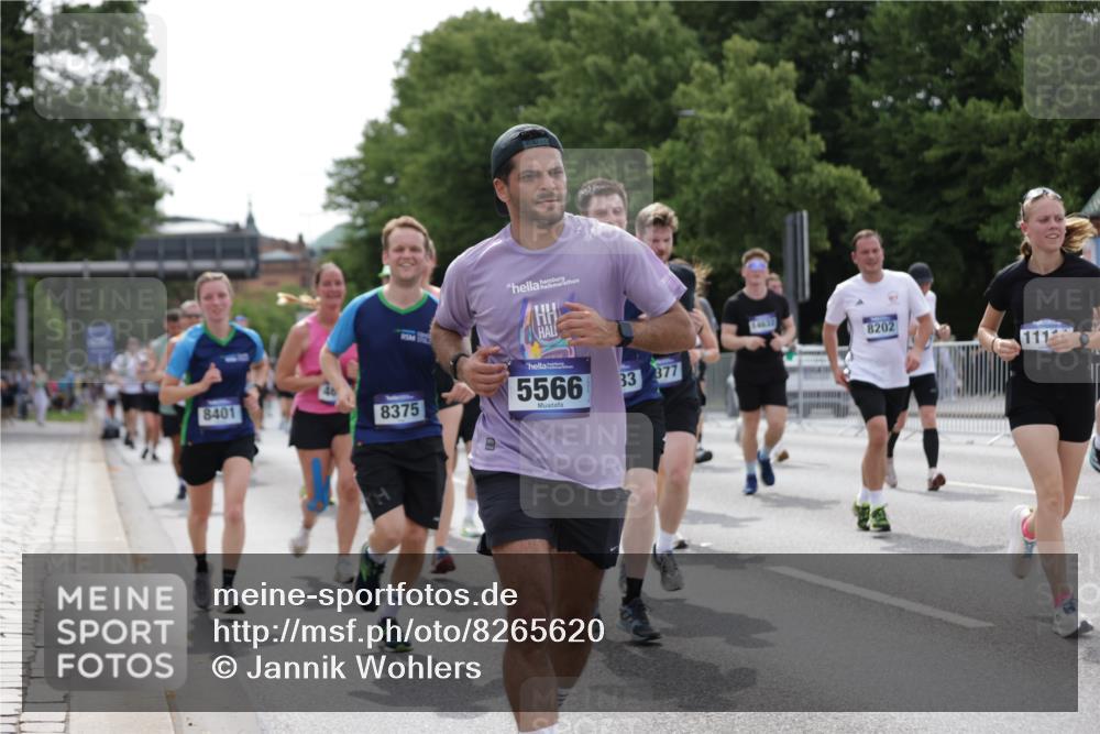 29.06.2025 - hella hamburg halbmarathon Jannik Wohlers http://msf.ph/oto/8265620 29.06.2025 10:33:26 Lombardsbrücke 1189, 1275, 1417, 1896, 2342, 2482, 3170, 3264, 3340, 3345, 3560, 4361, 4433, 4449, 4479, 4696, 4942, 5075, 5096, 5141, 5557, 5561, 5566, 5569, 5691, 5821, 5822, 5887, 6109, 6364, 6515, 6516, 6854, 6956, 7027, 7565, 7653, 8157, 8202, 8375, 8377, 8383, 8401, 9094, 9875, 9995, 10007, 10071, 10561, 10800, 11092, 11111, 11237, 11338, 11676, 11827, 12562, 12652, 12835, 13401, 13535, 13741, 13853, 13934, 14032, 14098, 19145, 19164 meine-sportfotos.de