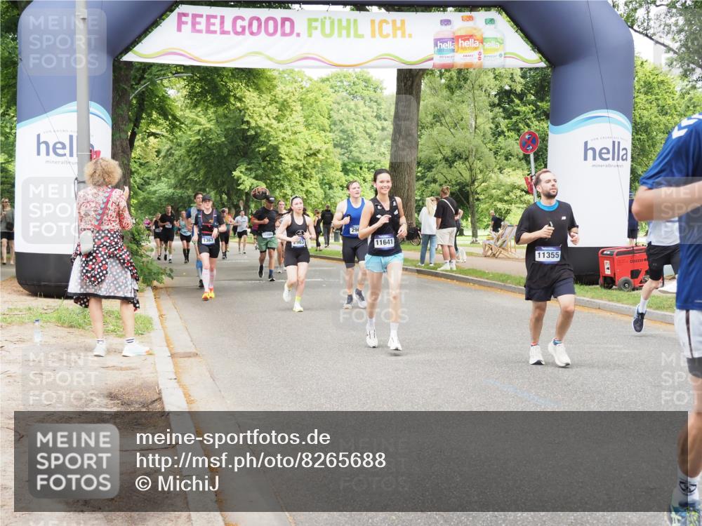 29.06.2025 - hella hamburg halbmarathon MichiJ http://msf.ph/oto/8265688 29.06.2025 10:54:30 Zwischen KM18-KM19 2963, 2964, 4014, 5363, 6196, 9967, 11355, 11641, 14203, 16539, 16723, 16976 meine-sportfotos.de