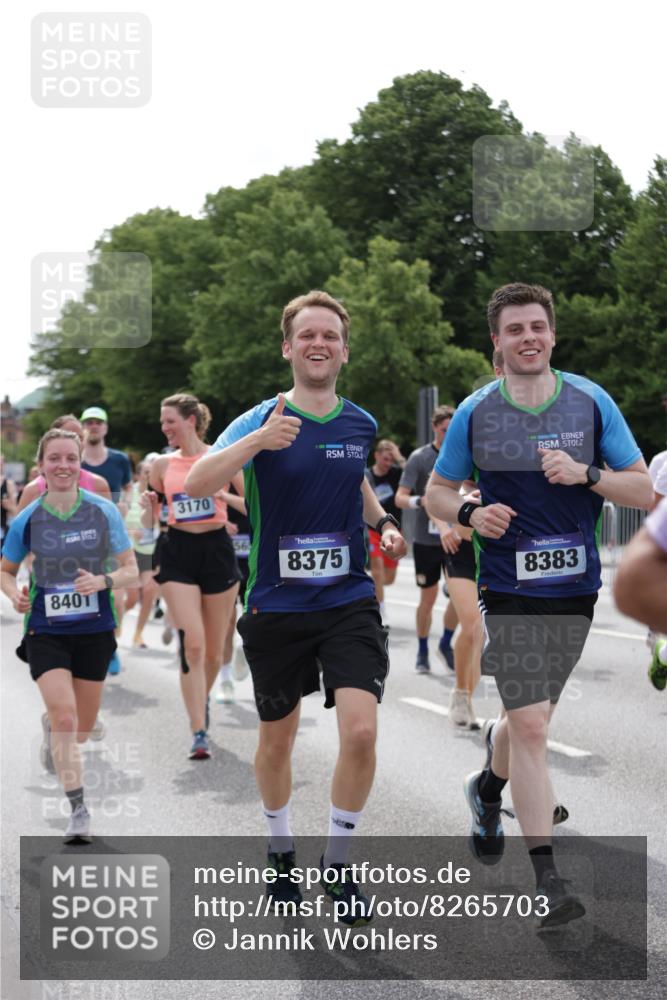 29.06.2025 - hella hamburg halbmarathon Jannik Wohlers http://msf.ph/oto/8265703 29.06.2025 10:33:27 Lombardsbrücke 1189, 1275, 1417, 1896, 2342, 2482, 3170, 3264, 3340, 3345, 3560, 4433, 4479, 4696, 4942, 5096, 5141, 5557, 5561, 5566, 5569, 5584, 5691, 5821, 5822, 5887, 6364, 6515, 6516, 6854, 6956, 7027, 7565, 7653, 8157, 8202, 8375, 8377, 8383, 8401, 9094, 9875, 9995, 10007, 10071, 10561, 10800, 11092, 11111, 11237, 11338, 11676, 11827, 12562, 12652, 12835, 13401, 13535, 13741, 13853, 13934, 14032, 14098, 17440, 19145, 19164 meine-sportfotos.de