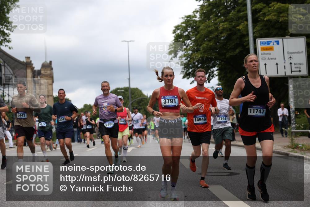 29.06.2025 - hella hamburg halbmarathon Yannick Fuchs http://msf.ph/oto/8265716 29.06.2025 10:48:48 20KM 1125, 1327, 1496, 1506, 1628, 2119, 2474, 2561, 2771, 2884, 2955, 3041, 3652, 3791, 3794, 3945, 4029, 4189, 4231, 4868, 4903, 4938, 5319, 6082, 6355, 6433, 6443, 6587, 6938, 8449, 8487, 8514, 8698, 8973, 10191, 10192, 10263, 10368, 10376, 11184, 11333, 11499, 11747, 11797, 11799, 11976, 12186, 12526, 12584, 12961, 13267, 13297, 13988, 14036, 14175, 14592, 14638, 14660, 14834, 14845, 14948, 15389, 15408, 15879, 16047, 16327, 17842, 18031, 18380 meine-sportfotos.de