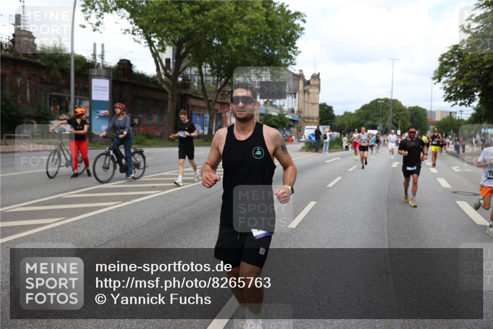 29.06.2025 - hella hamburg halbmarathon Yannick Fuchs http://msf.ph/oto/8265763 29.06.2025 10:36:41 20KM 1169, 1209, 1256, 1312, 1441, 1512, 1903, 1962, 3523, 4823, 5682, 5690, 6639, 6721, 6770, 7105, 7116, 7363, 7693, 8694, 9365, 12098, 13196, 13483, 13709, 13725, 14275, 14811, 15270, 15623, 15654, 15846, 15935, 16281, 16507, 16626, 17016, 17363, 17637, 17926, 18330 meine-sportfotos.de