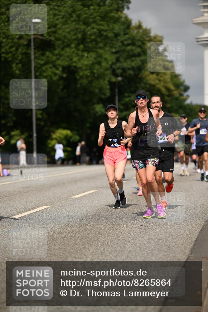 29.06.2025 - hella hamburg halbmarathon Dr. Thomas Lammeyer http://msf.ph/oto/8265864 29.06.2025 10:14:54 Kennedybrücke 1548, 1781, 2868, 4287, 5182, 5440, 5653, 5806, 8171, 8561, 8807, 8810, 10196, 11149 meine-sportfotos.de