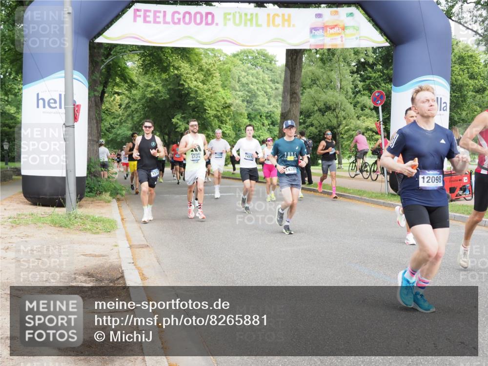 29.06.2025 - hella hamburg halbmarathon MichiJ http://msf.ph/oto/8265881 29.06.2025 10:30:34 Zwischen KM18-KM19 1675, 1903, 5124, 5690, 6639, 7105, 7363, 12098, 12588, 14811, 15255, 15328, 15846, 16507, 17032, 17159, 17637 meine-sportfotos.de