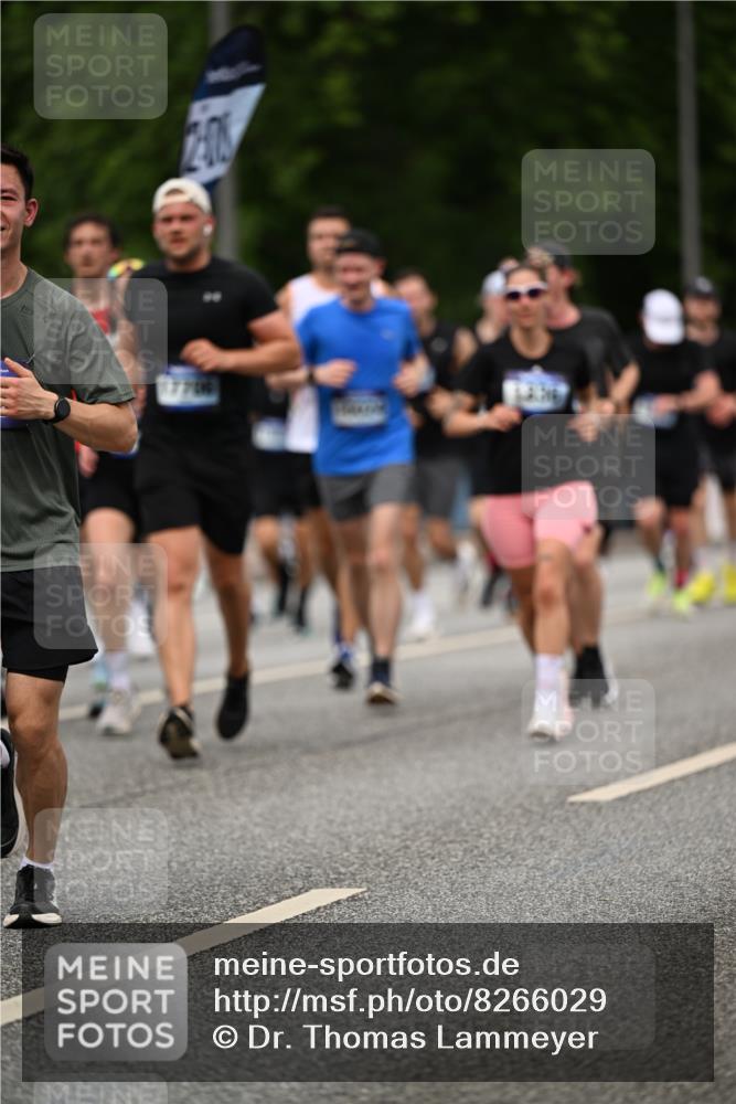 29.06.2025 - hella hamburg halbmarathon Dr. Thomas Lammeyer http://msf.ph/oto/8266029 29.06.2025 10:35:35 Kennedybrücke 1097, 1547, 1844, 1979, 2831, 2832, 2914, 3281, 3396, 3424, 3571, 3681, 4877, 4953, 5165, 5350, 5846, 5965, 6078, 6160, 6573, 6640, 7120, 8806, 8812, 8941, 9078, 9104, 9183, 9883, 10148, 10240, 10435, 10586, 11178 meine-sportfotos.de